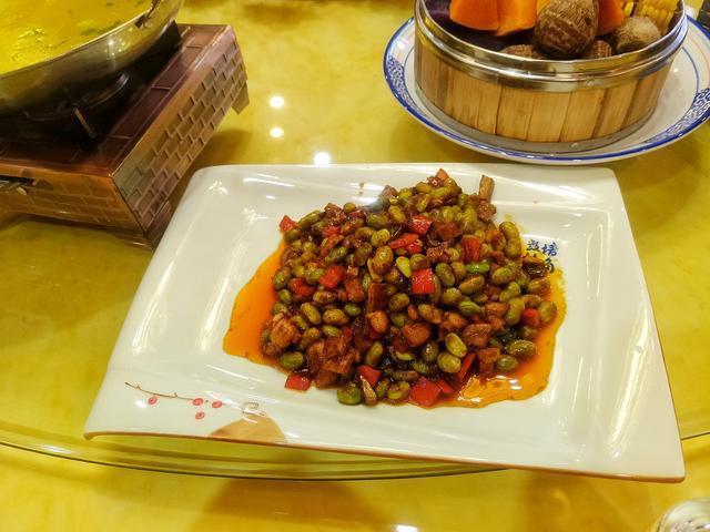 出手|孩子高考581分,父母大摆10桌宴席,邻居就这分也拿得出手