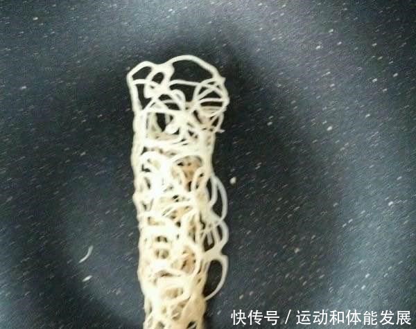 创意|鸡蛋饼做法的创意甜品,画一画煎一煎,轻松解锁双色蕾丝蛋卷