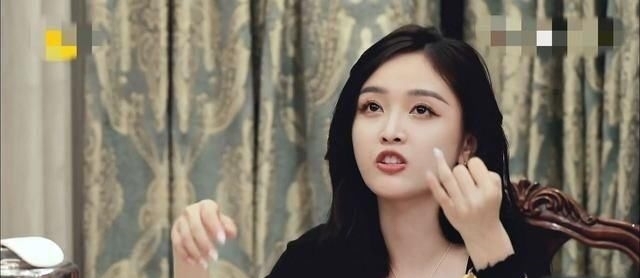  尴尬|吴宣仪曝幼时被车撞飞，遭人质疑场面尴尬，但类似遭遇王一博也有