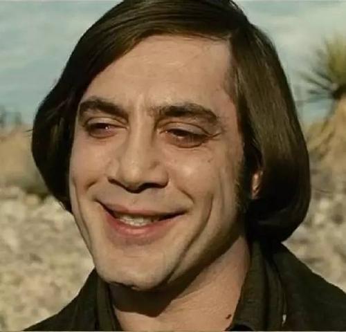 动作|扒掉曾春亮裤子，面对穷凶极恶，警察都有哪些战术动作制服犯人