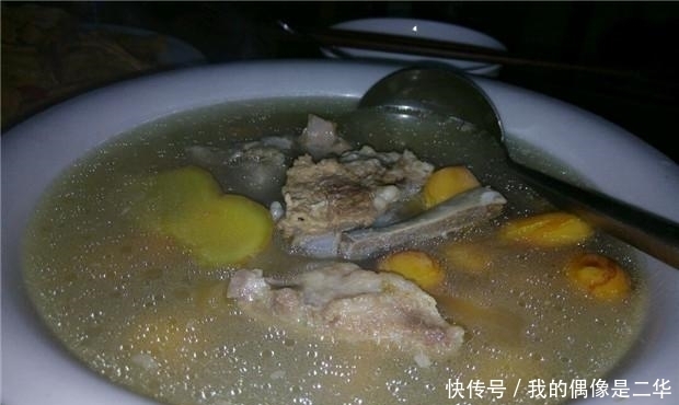 好友|礼拜天的丰富晚餐,老婆发到朋友圈,好友:简单精致,看着就好吃