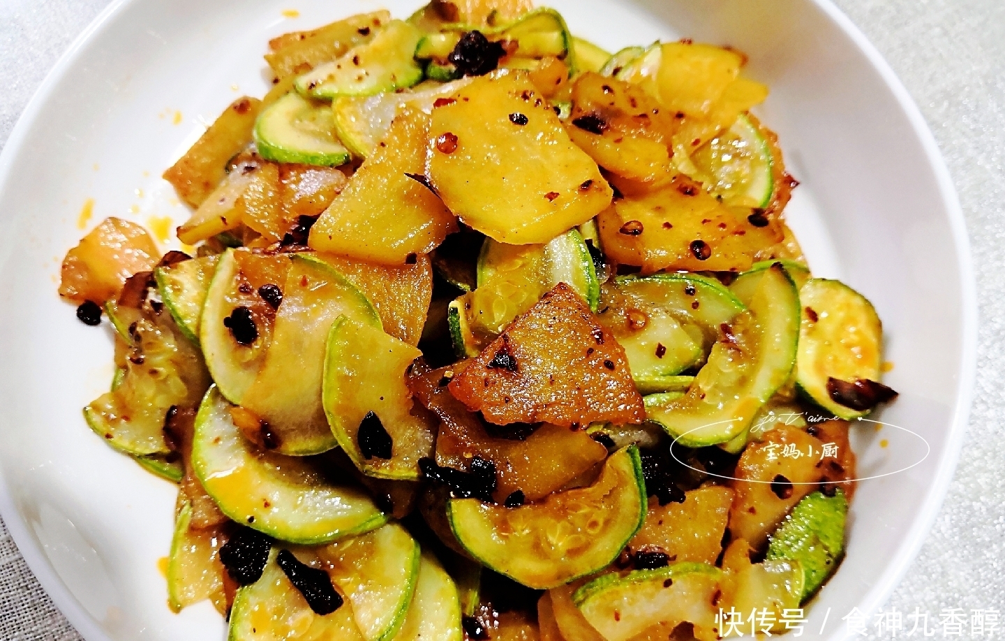  晒晒|晒晒我家午餐，标配四菜一汤，个顶个都顺口，网友：去你家蹭饭