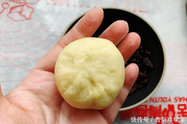华夫饼|自制红豆华夫饼,无需泡打粉,个个松软香甜,比面包好吃还简单