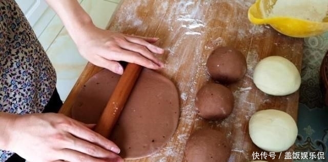 记得|爱吃巧克力记得收藏,教你一种特殊的吃法,软甜可口,止不住