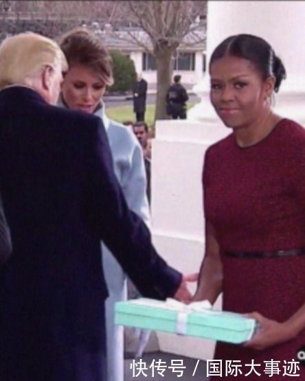 奥巴马|梅拉尼娅见米歇尔“热脸贴冷屁股”?主动送见面礼,米歇尔却嫌弃