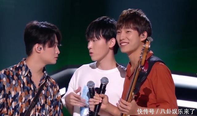 争抢|李宇春放弃的学员,被李荣浩和谢霆锋争抢,李健看热闹不嫌事大