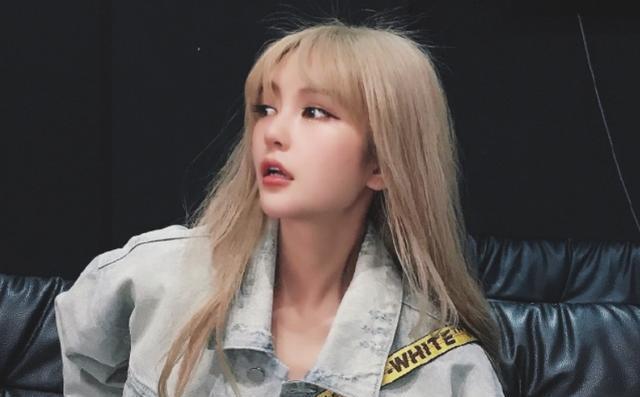 肯定还|有种“巅峰”叫分手后的周扬青,扮紫霞美出新高,确定不是原画