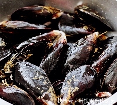 传统|#钟于经典传统味#上汤豆皮青口小白菜