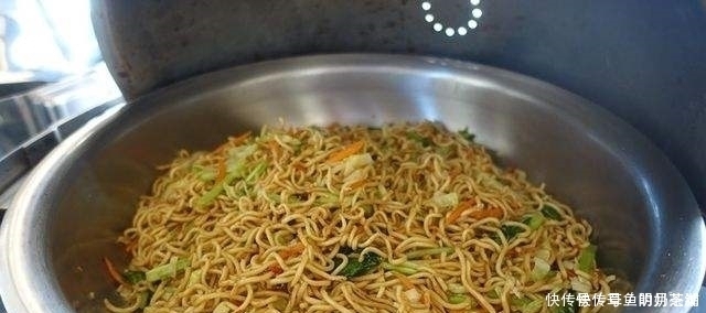 建议|去吃自助餐时,建议别吃3种食物,餐厅老板直言一看就是懂行的