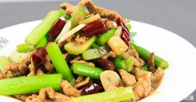 鲜香|过年做这几道菜，简单易做还营养十足，非常的鲜香可口下饭