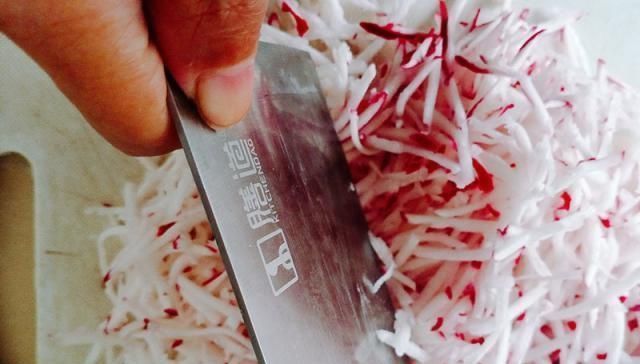 美味|萝卜丸子这么做更好吃，加多这两样，让你的丸子更香酥美味