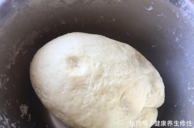 绵软|蔬菜也能做甜甜圈,绵软香甜,不油炸易消化,孩子一口气能吃仨