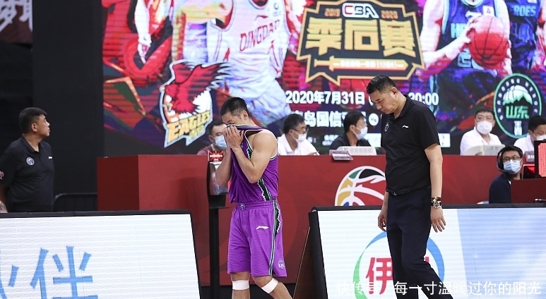  张庆鹏|张三疯再现！张庆鹏狂砍37分，或无法就此退役