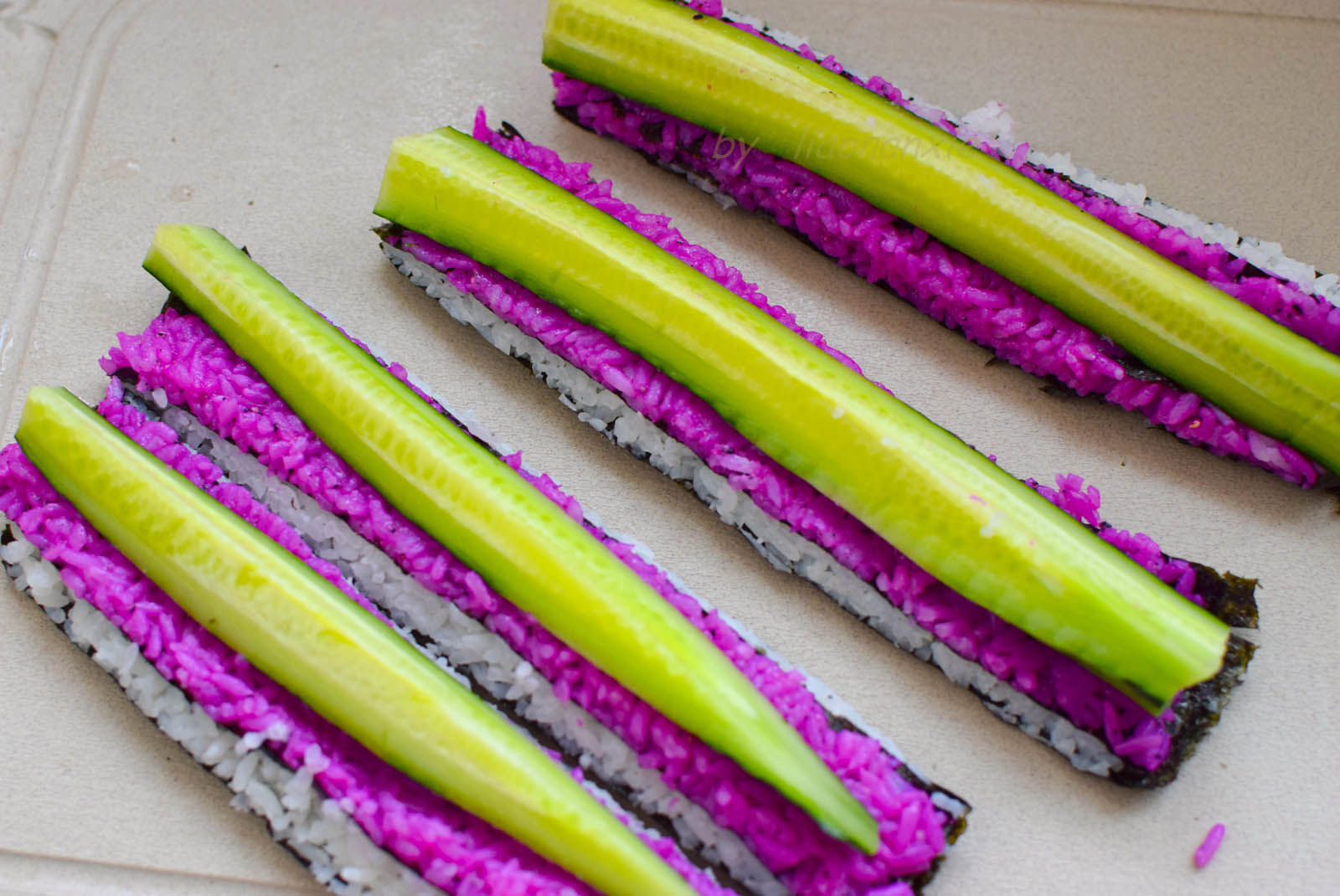 花型|老妈做寿司,粗心搞错了花型,孩子一块接一块吃,还说好吃,暖心