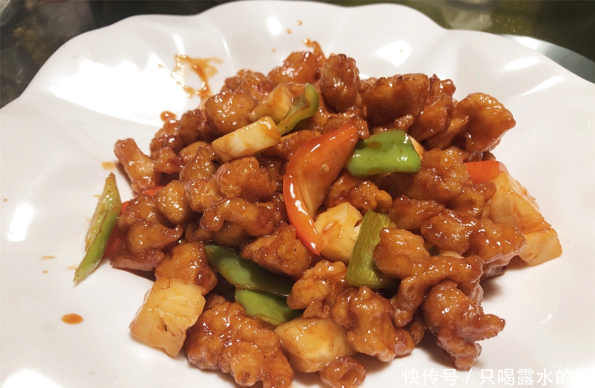 海鲜|侄子考上好大学请吃饭,330元点7盘硬菜,年轻人喝的酒真接受不了