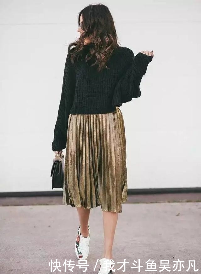 卫衣|卫衣+半裙=早秋最火混搭套路,时髦炸了