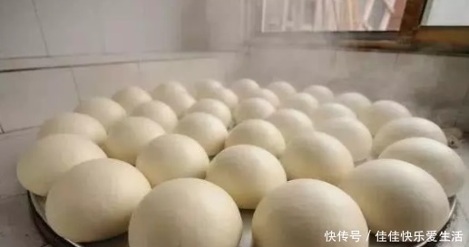 不用|妈妈蒸馒头从不用酵母,加这“饮料”发面快,馒头香软又好吃!