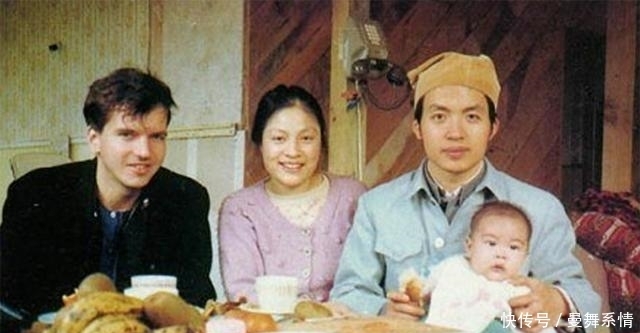 诗人|诗人顾城26年前杀妻后自杀，他的独子木耳现状如何？