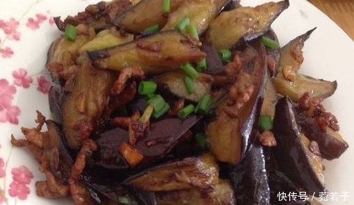 油亮|鲜嫩可口香味四溢，营养美味色泽油亮，孩子能多吃一碗饭