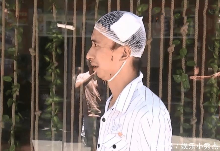  不对|要求老板娘陪酒，头上被酒瓶砸伤，男子：可以报警不能打我