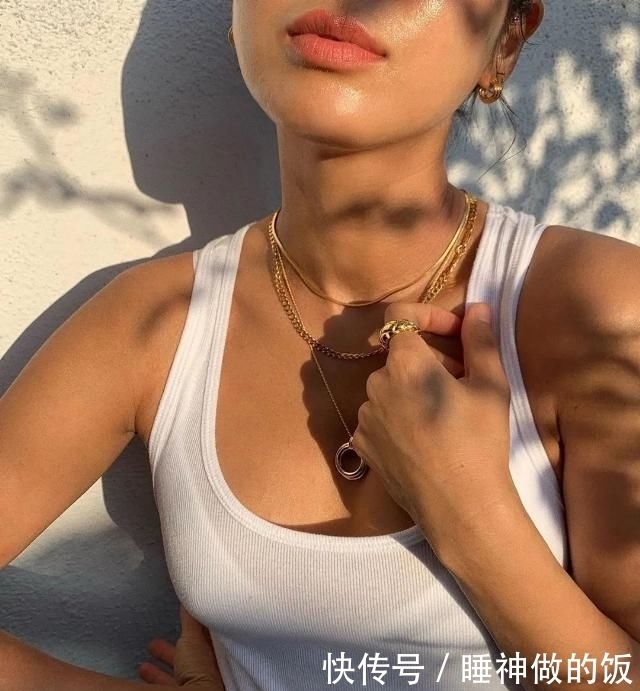 背心|一柜子衣服里，最常穿的居然是它