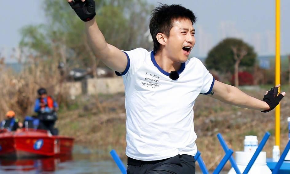 热巴|邓超想念跑男成员却漏说热巴,看到他补录的10个字这才是团魂