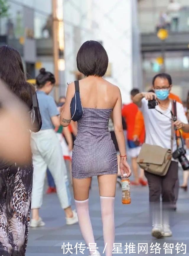 裙子|姑娘裙子如此合身,该不会是“私人定制”的吧?