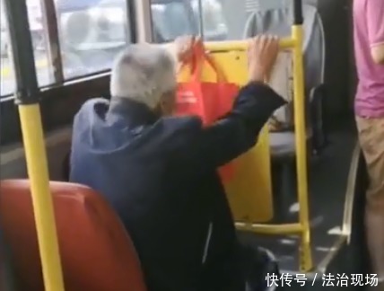 老人|合理吗?一老人无健康码被强制赶下车,当地报道建议老人不要出门