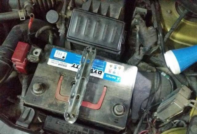  手磨机|骐达06款70ah安时电池详细安装