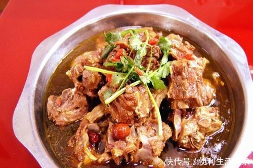 营养|当年偷师学会饭店羊蝎子做法,营养美味,还有滋补作用,简单易学