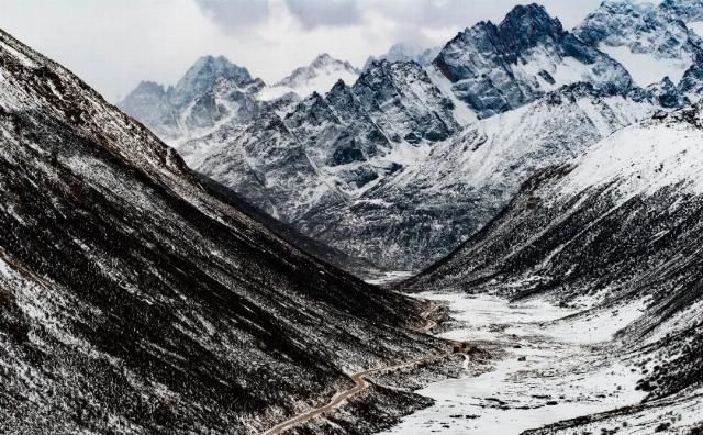 雪山|凝聚冰川、古道、湖泊、雪山、草原和古文明的康巴腹地