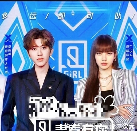 带头嗑CP|《青春有你2》蔡徐坤Lisa同框引热议,节目组海报超亲密,粉丝纷纷不满