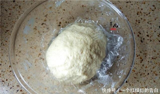 懒人|懒人早餐新吃法,比做韭菜盒子更简单,一卷一煎,香酥可口吃不够