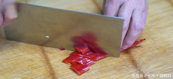  鸡蛋|此菜不贵营养好，现在吃正是时候，夏天天气干燥，尤其要多吃