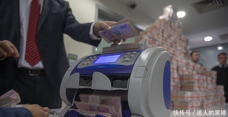 开心|彩票中了近800万，女子却开心不起来：就打发我15万？