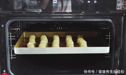 曲奇|网红云朵曲奇,无需打发,搅一搅就能做,香甜柔软,入口即化