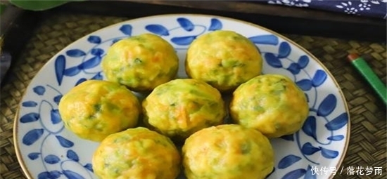  揉面|不揉面也不用发面的粗粮菜团，皮薄馅大当早餐食用，减肥效果良好