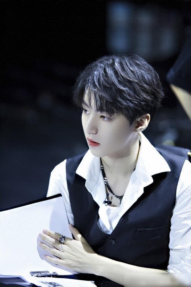 身上|王俊凯你的身上,总是有一种让我热泪盈眶的力量