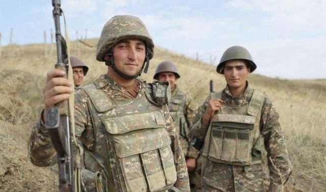 阿塞拜疆|视频画面曝光:阿塞拜疆虐杀73岁战俘,国旗绑住手脚枪杀后斩首