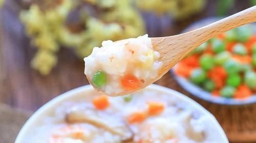 大火|豪华版海鲜粥做法，熬粥你用大火还是小火小火慢熬营养不流失