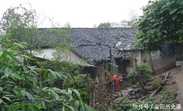 千古悠悠抚琴台,低回婉转总关情,泸州古