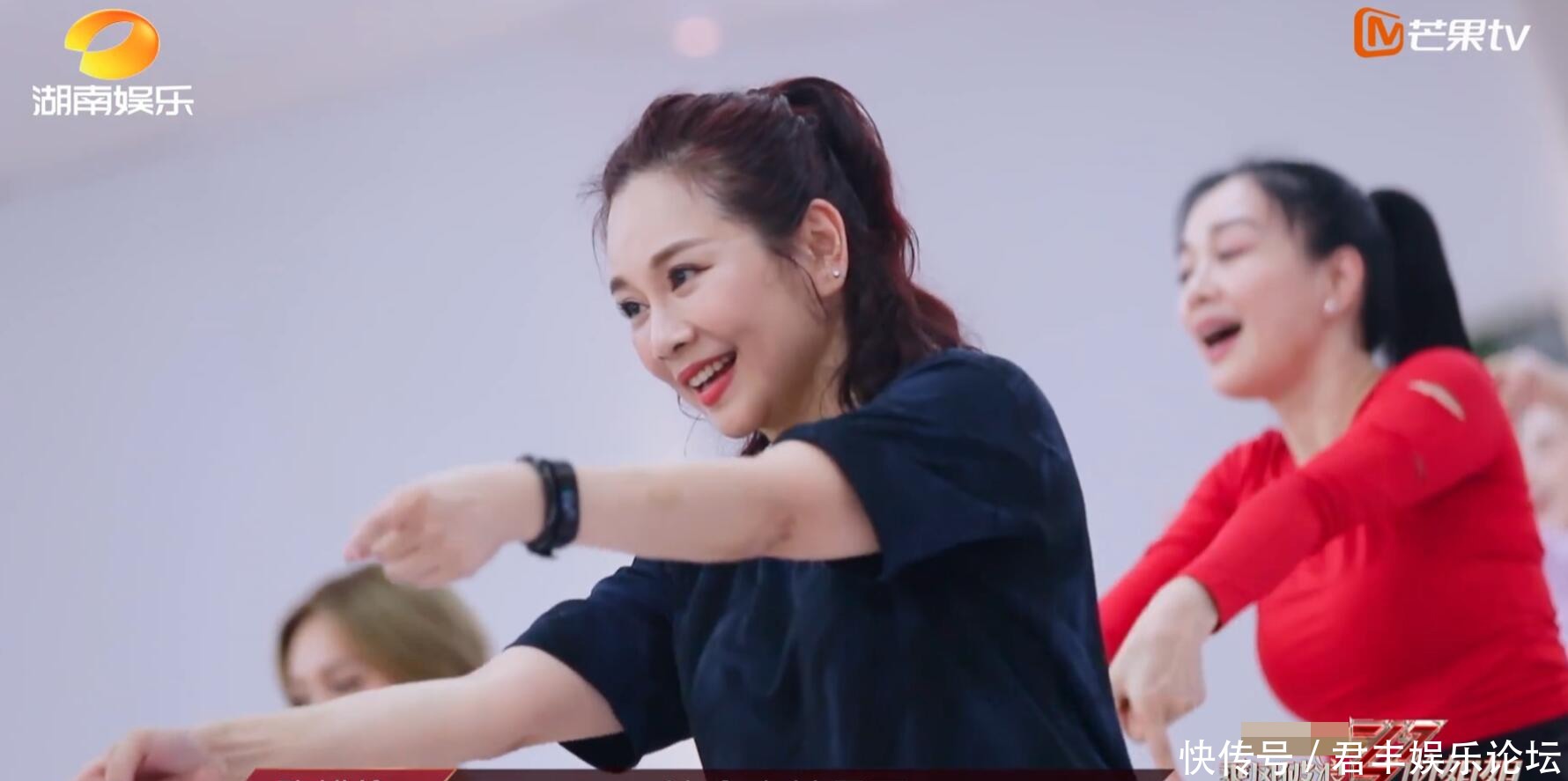 依旧|陈松伶:经历再多风浪,依旧保持心里那朵花