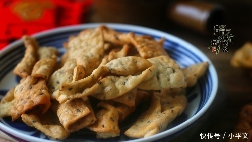 酥脆|用面粉做的小零食,喷香酥脆,一会儿就做1锅,大人孩子抢着吃
