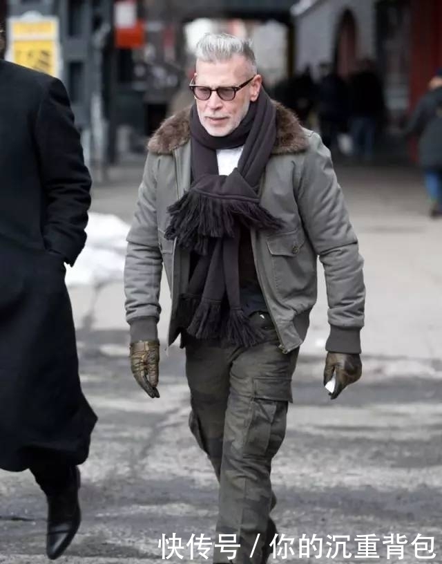  中老年人|最后强调一遍穿牛仔裤不要配皮鞋, 瞧老外穿, 中老年人人穿得起