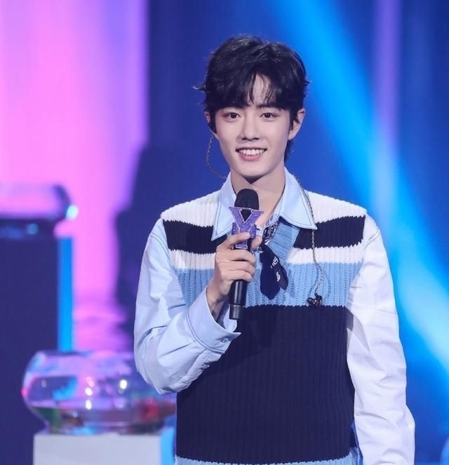  东方|《东方卫视》宣传片三次提及肖战，来看舞台上的百变肖战