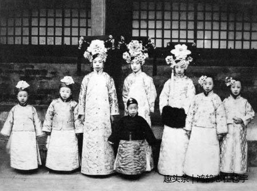 晚清|晚清皇族罕见照片，图三是光绪帝的外祖母，图五后妃同框实属罕见