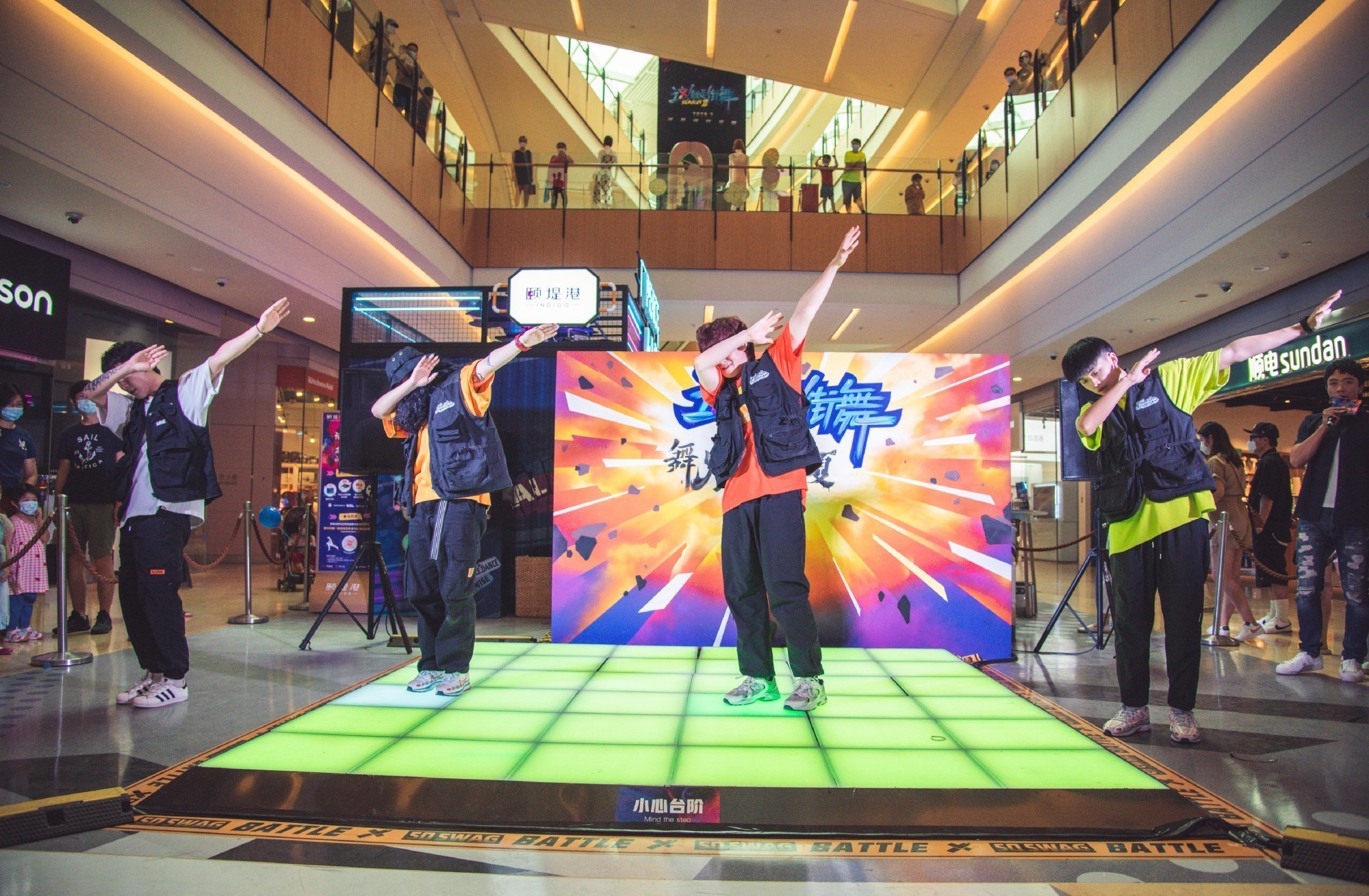 不到 《街舞3》35人大齐舞,不到一天完成,创下中国街舞历史新纪录