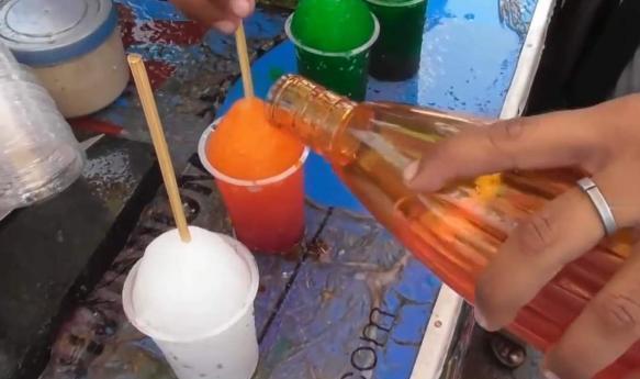冰棍|印度人制作冰棍，恒河水加色素，就行了！网友：看得我肚子疼