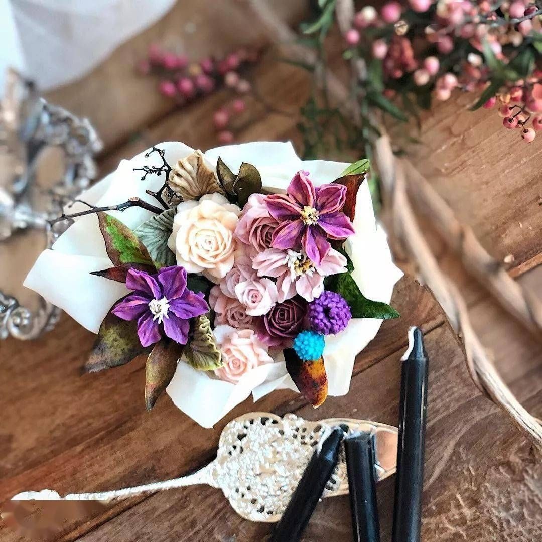 包袱蛋糕|脑洞太大韩国小姐姐晒神秘蛋糕,引百万粉丝每天催更太美了,每一张都让我流口水…