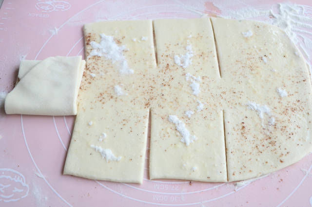 面食|夏天就馋这面食,一周要吃2回,外脆里软层次多,早餐上桌就光盘